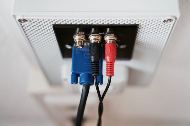 Oplossingen voor multimedia opslag in de woonkamer