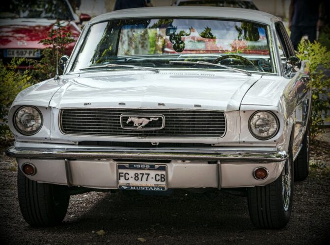 Vintage autobanners: nostalgie als herfstdecoratie